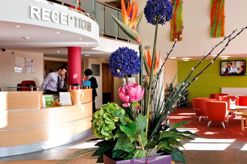 Burleigh Court Hotel 2