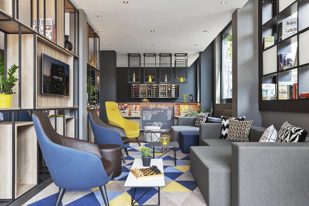 Courtyard Zurich North 1