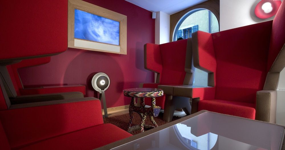 La Cour des Augustins 3