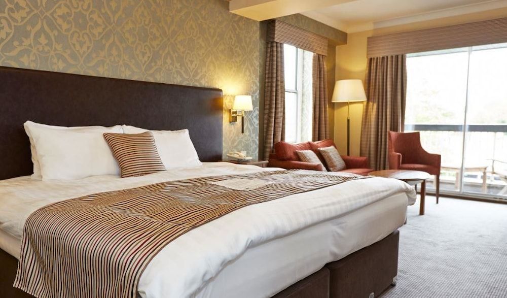 The Bell Hotel Thetford by Greene King Inns 2