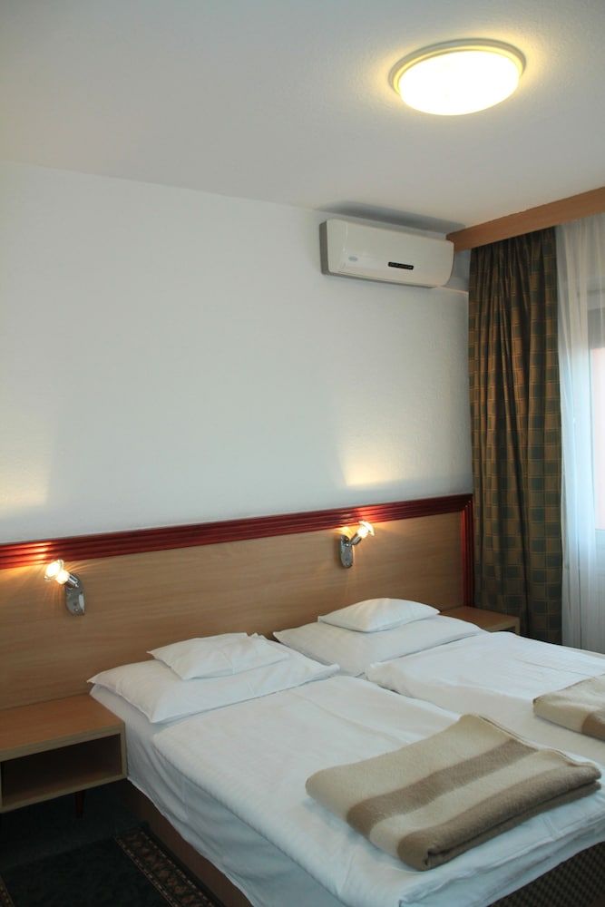 Tisza Sport Hotel 3