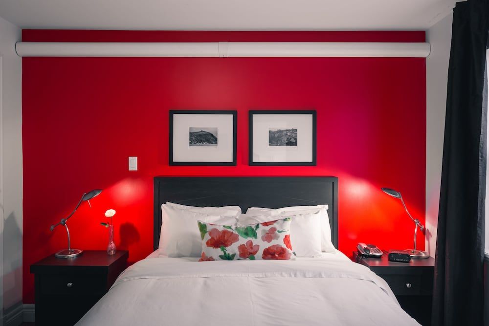 Hometel On Signal Hill 1