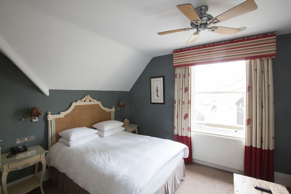 Crown Hotel Stamford 3