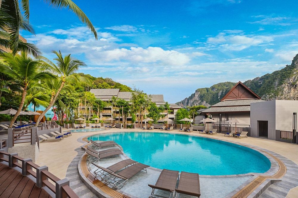 Holiday Inn Resort Krabi Ao Nang Beach 4 estrellas en Krabi