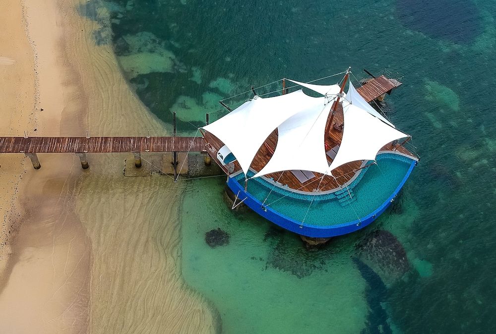 Coco de Mer Hotel and Black Parrot Suites 1 Coco de Mer Hotel and Black Parrot Suites 1