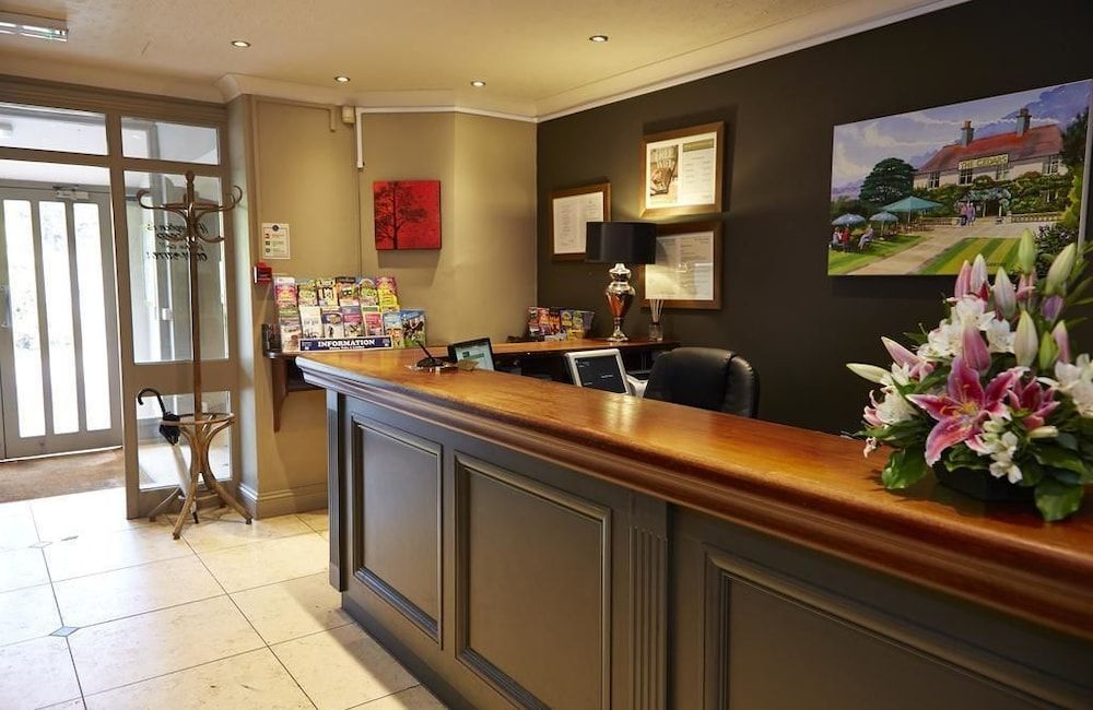 The Cedars Inn by Greene King Inns 2