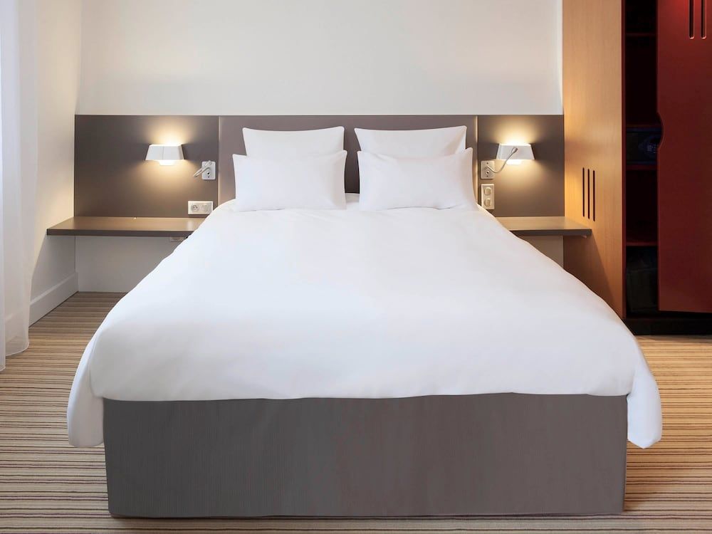 Novotel Suites Geneve Aeroport 2