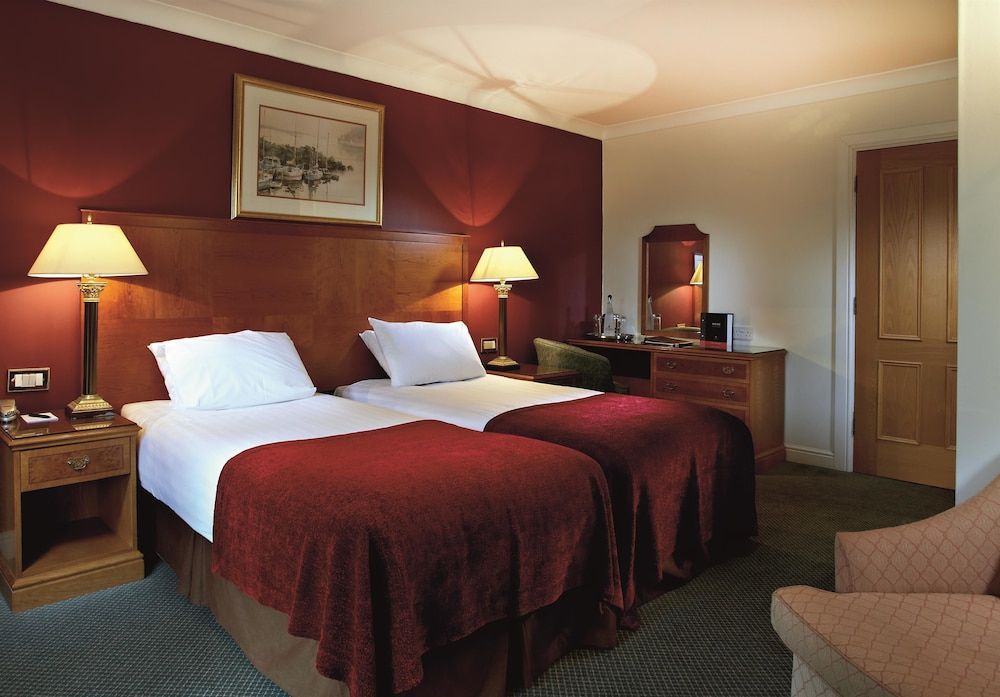 Macdonald Elmers Court Hotel 4 estrelas em Lymington