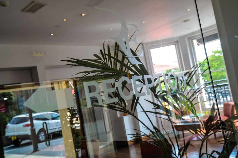 Royal Exeter Hotel 2