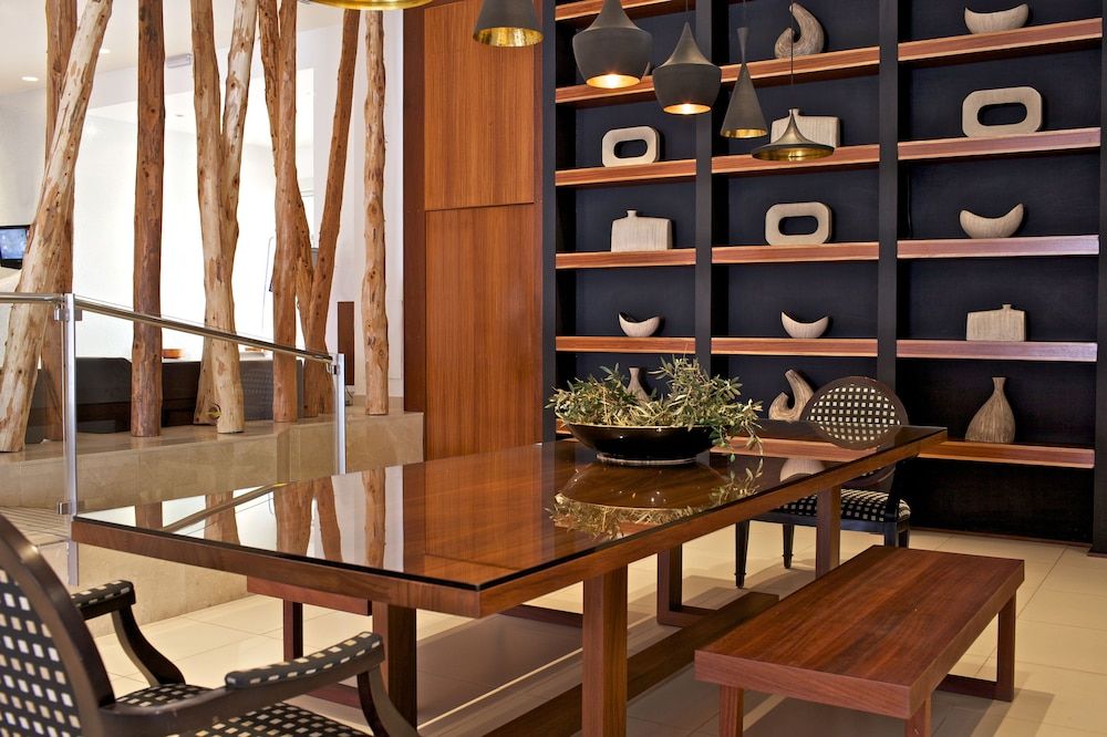 Napa Mermaid Hotel & Suites 2