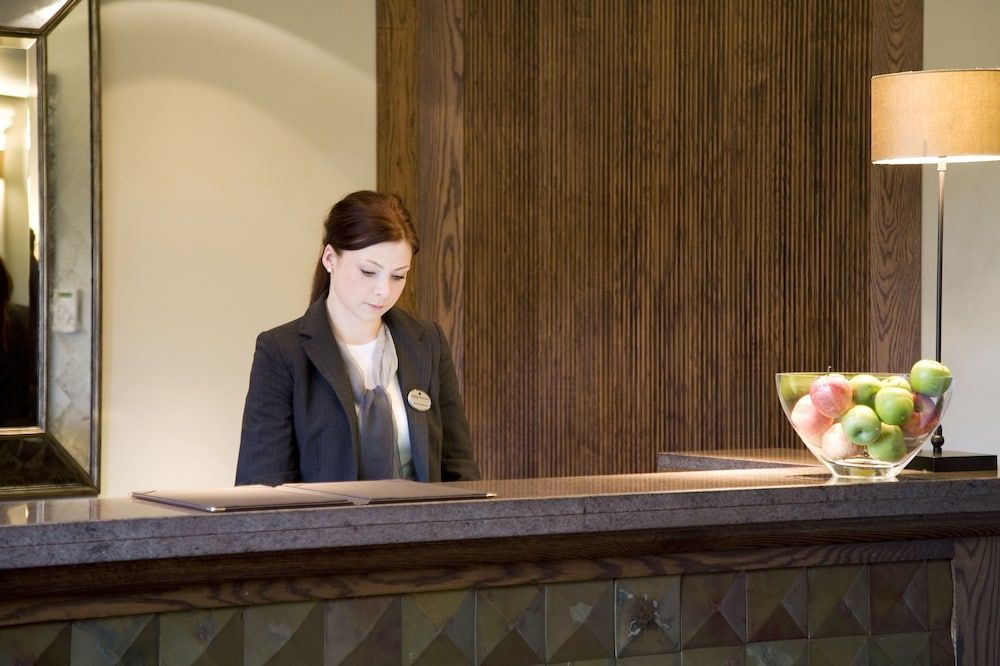 Western House Hotel 2