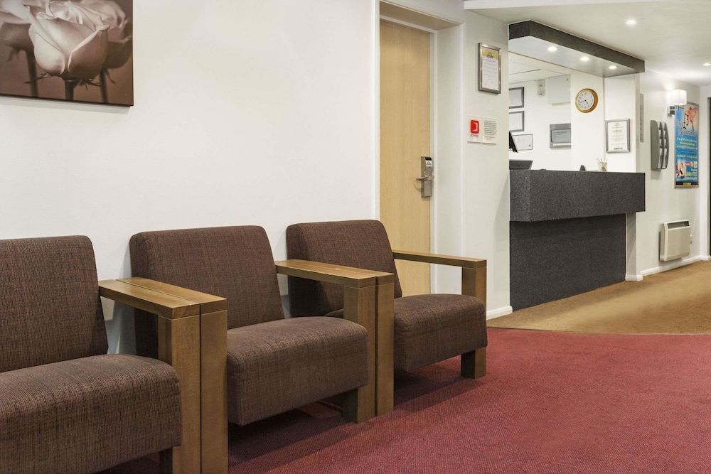 Days Inn by Wyndham London Stansted Airport 2