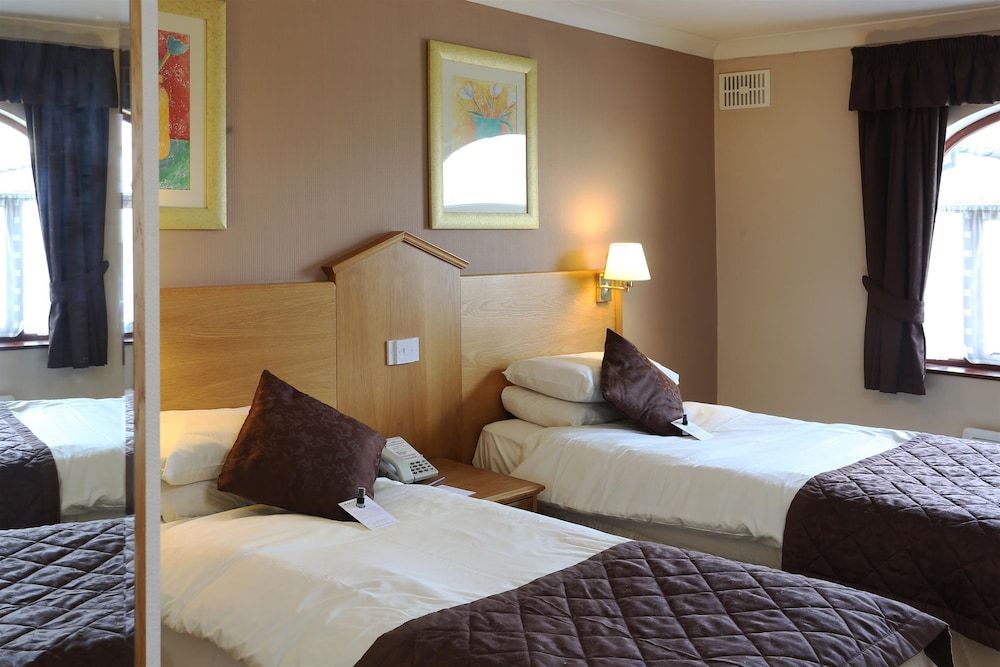 Best Western Widnes Halton Everglades Park Hotel 2