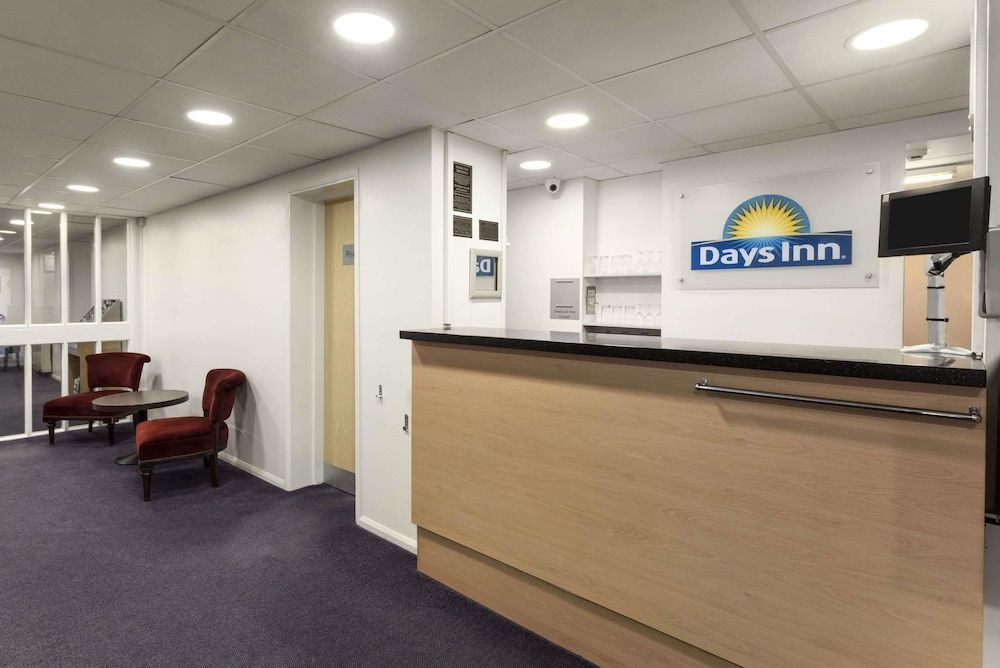 Days Inn by Wyndham Bridgend Cardiff M4 3