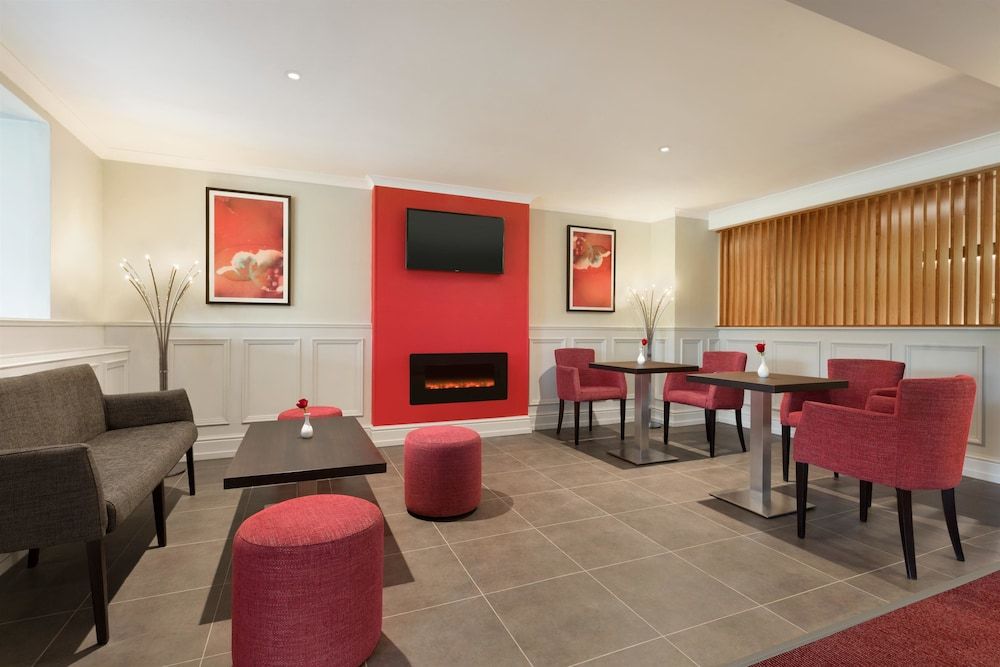 Ramada by Wyndham Chorley South 3