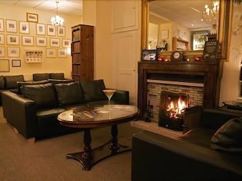 Albert and Victoria Hotel 2