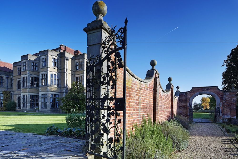 Fanhams Hall, Exclusive Collection