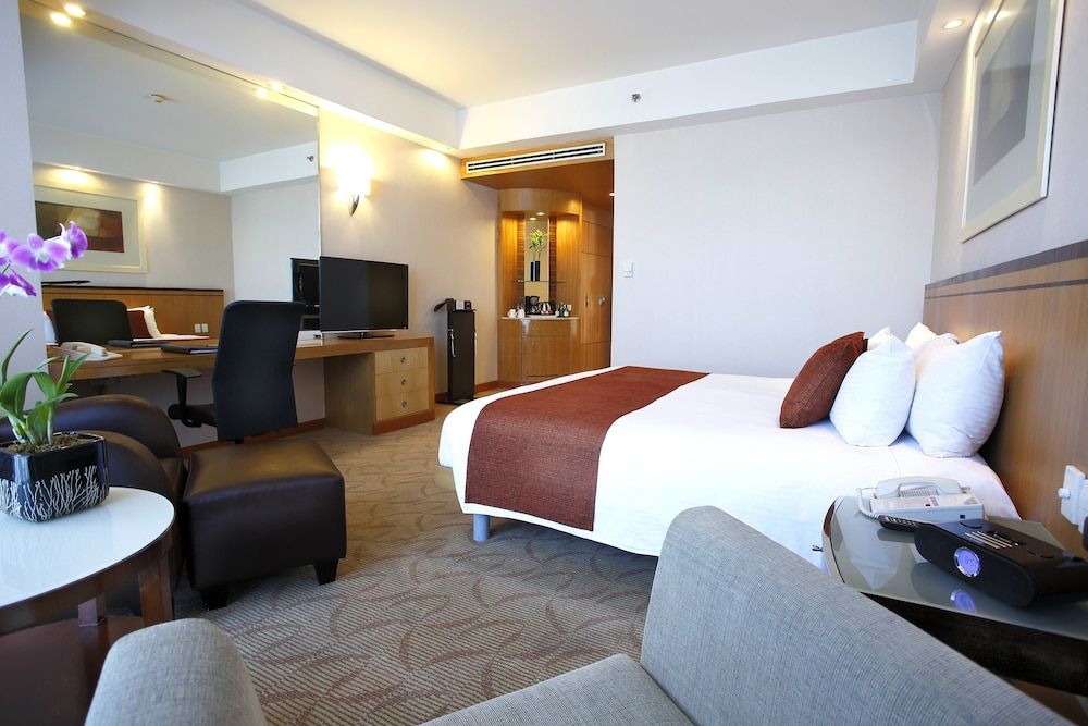 Crowne Plaza Manila Galleria 3 Crowne Plaza Manila Galleria 3