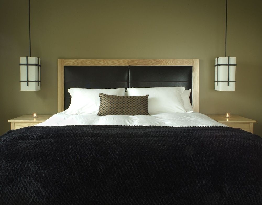 Brentwood Bay Resort & Spa 3