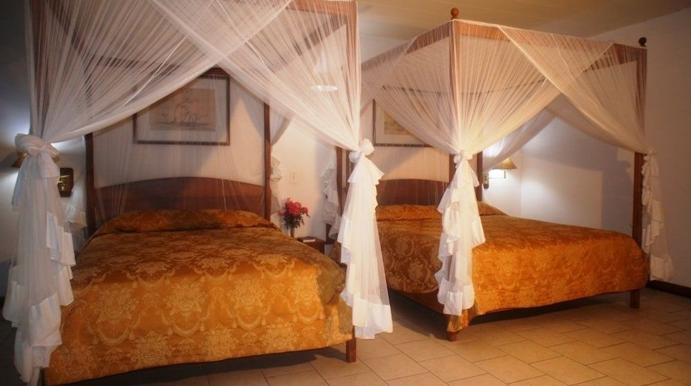 Sunny Hotel Majunga 3