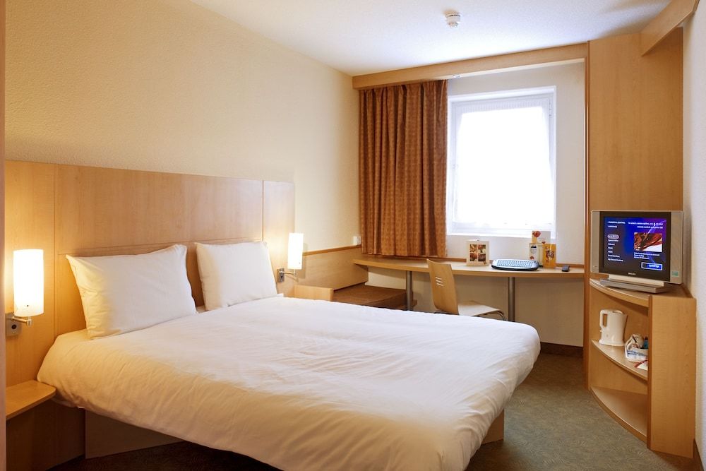 ibis Swansea 3