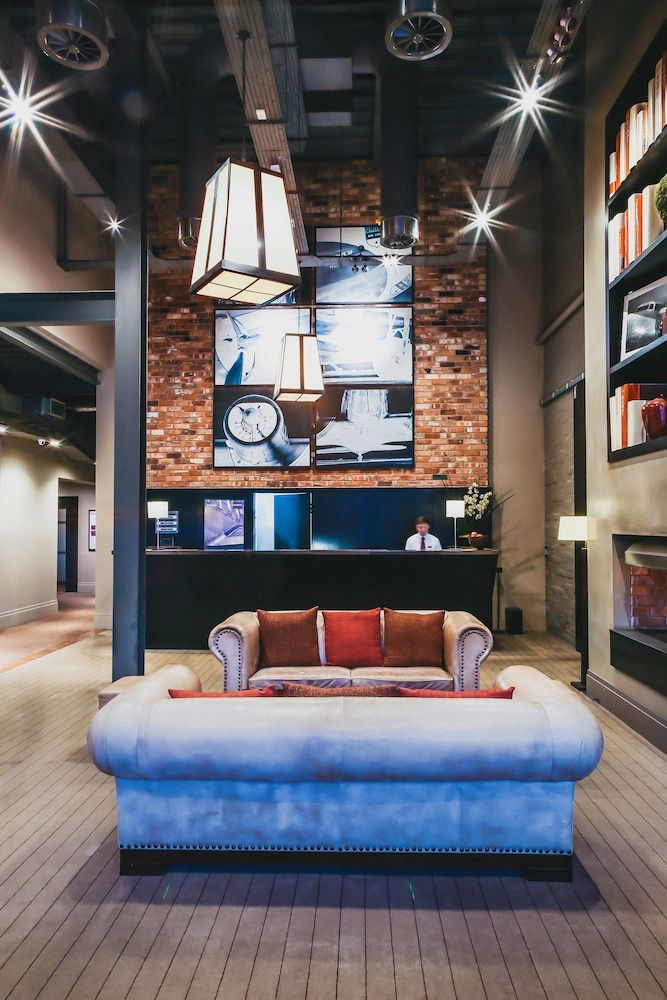 mour Hotel 3