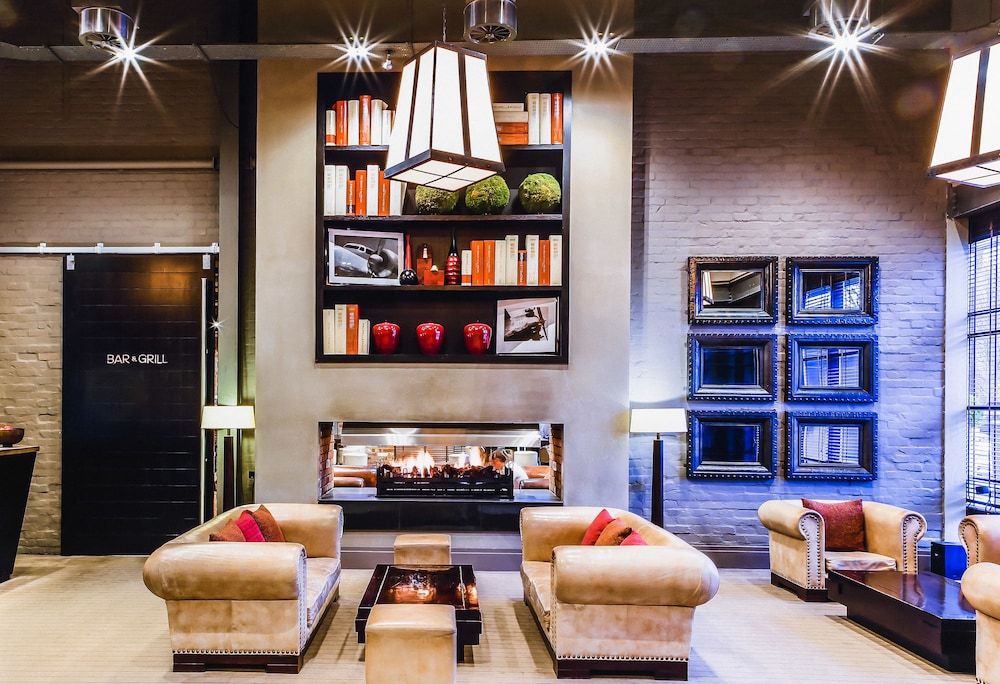mour Hotel 2