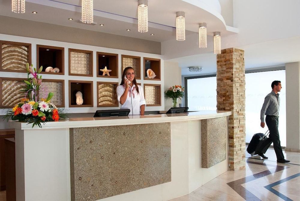 Asterias Beach Hotel 3 Asterias Beach Hotel 3