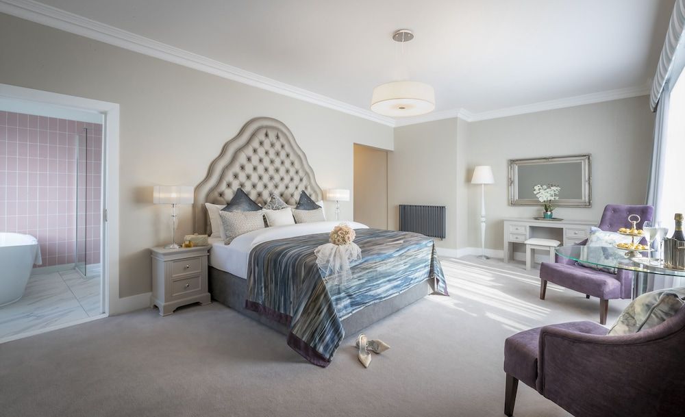 The Waterside House 3