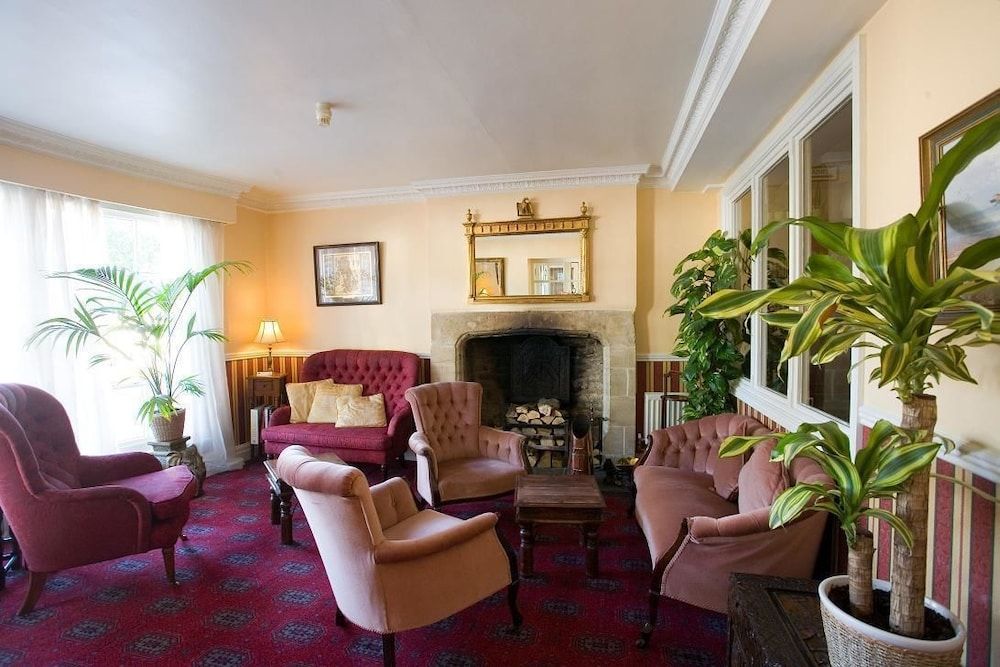 Crown and Cushion Hotel 2