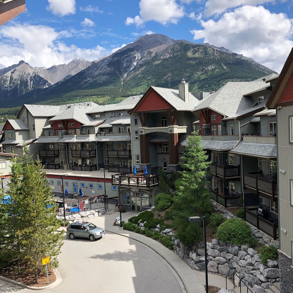 Lodges at Canmore