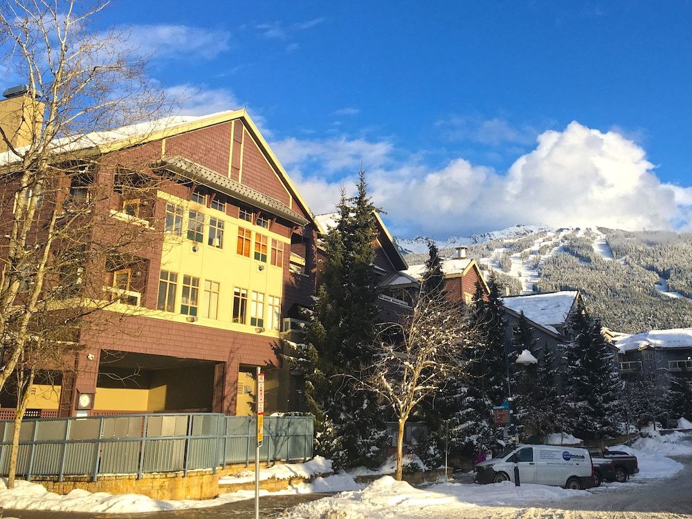 Tyndall Stone Lodge by Whiski Jack 1