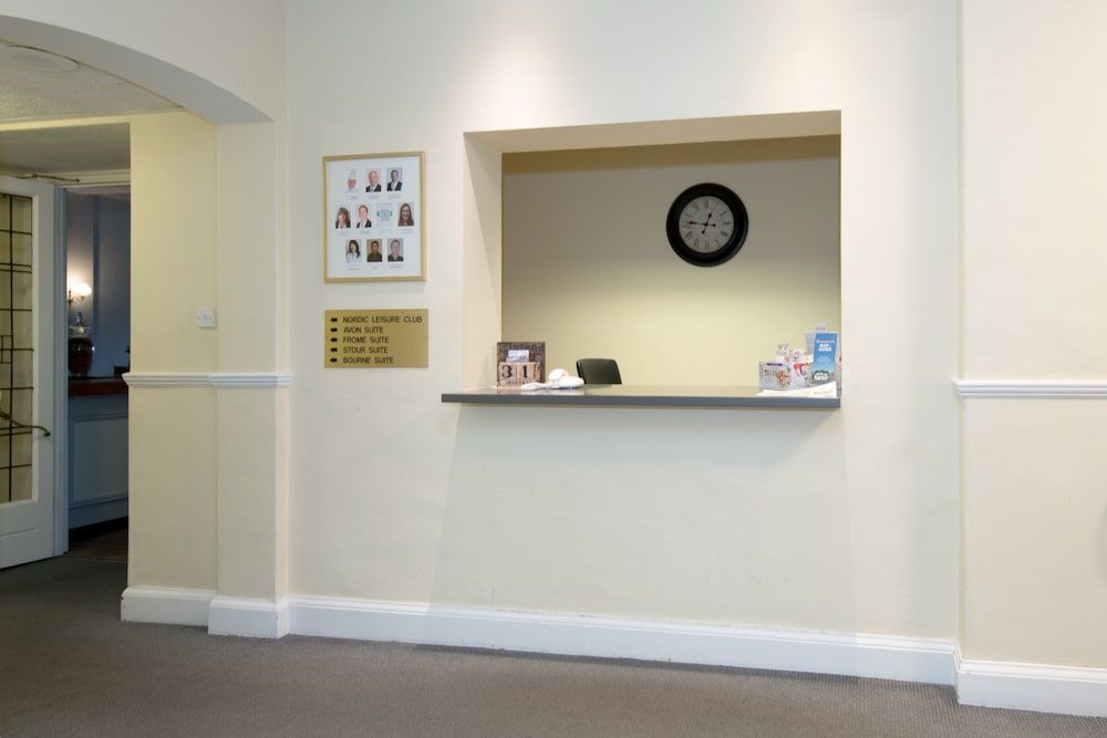 Elstead Hotel 2 Elstead Hotel 2