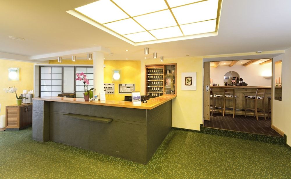 Schweizerhaus Swiss Quality Hotel 2