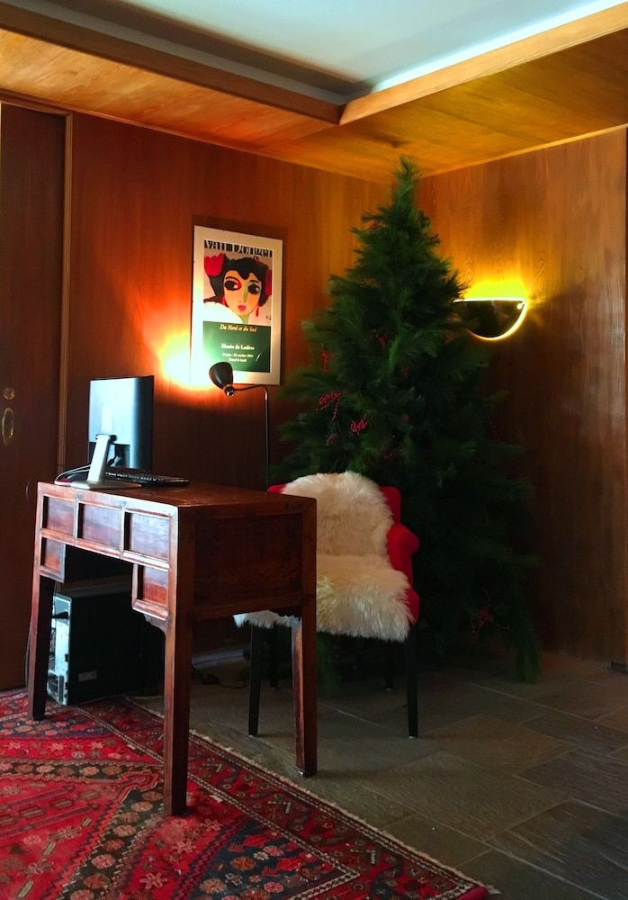 Hôtel de la Forêt 2