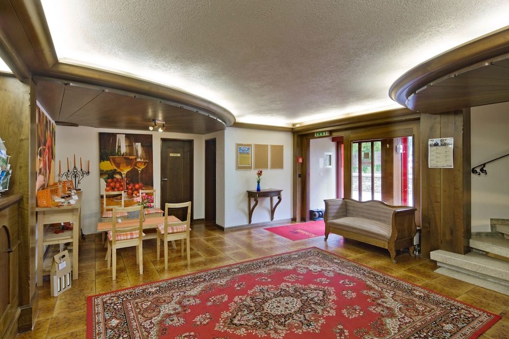 Schlosshotel - Self Check-In Hotel am Schlosspark 2