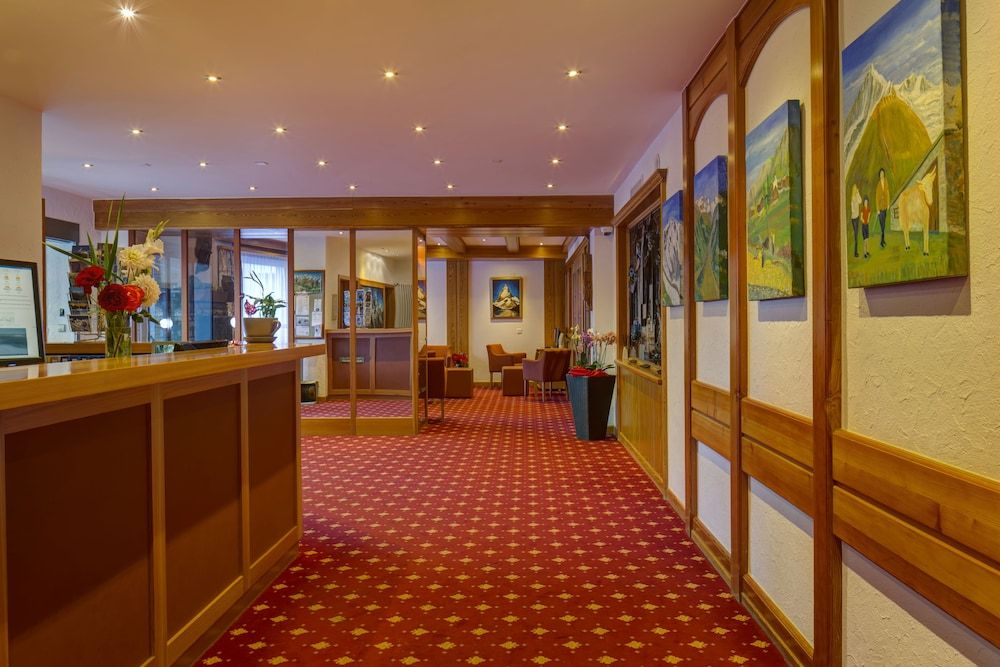 Typically Swiss Hotel Täscherhof 2