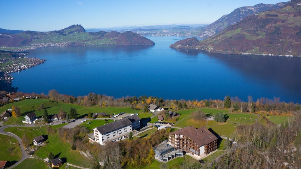 Seeblick Hotel Emmetten 1