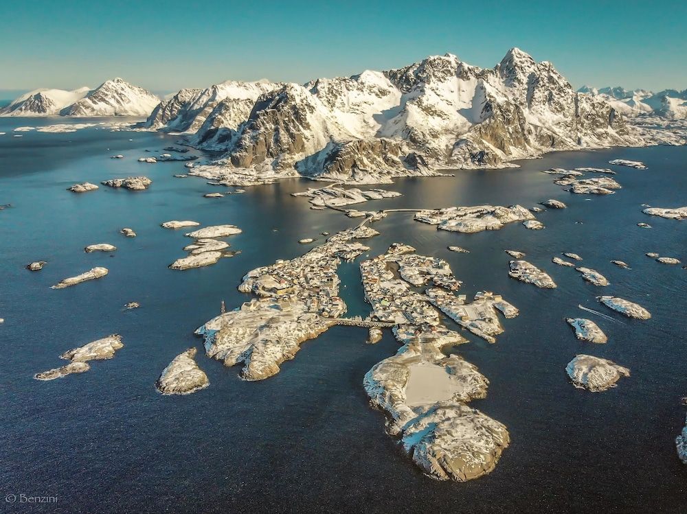Henningsvær Bryggehotell - by Classic Norway Hotels