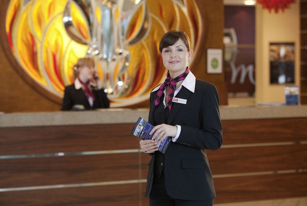 Mercure Cardiff Holland House Hotel & Spa 3