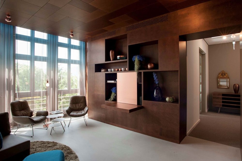 EMA House Zurich Suite 2