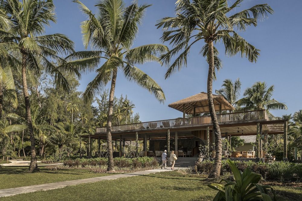 Four Seasons Resort Seychelles at Desroches Island 2 Four Seasons Resort Seychelles at Desroches Island 2