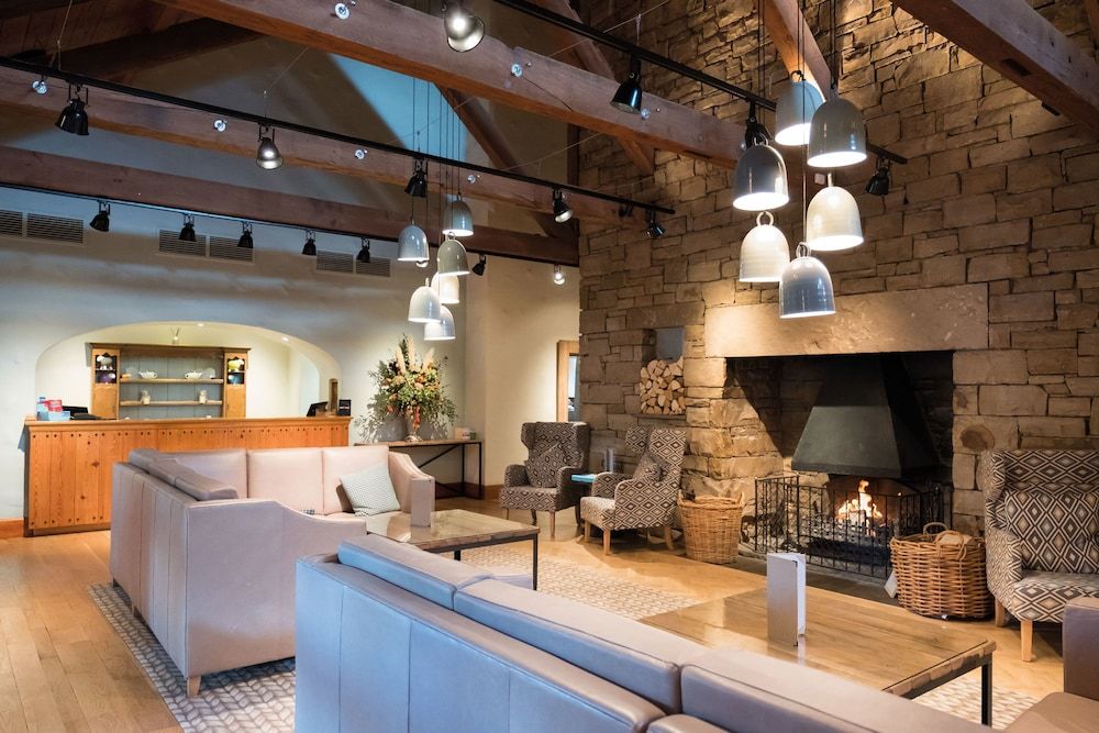 North Lakes Hotel And Spa 2