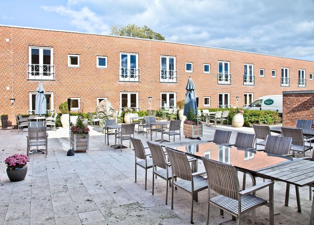 Montra Hotel Sabro Kro 1