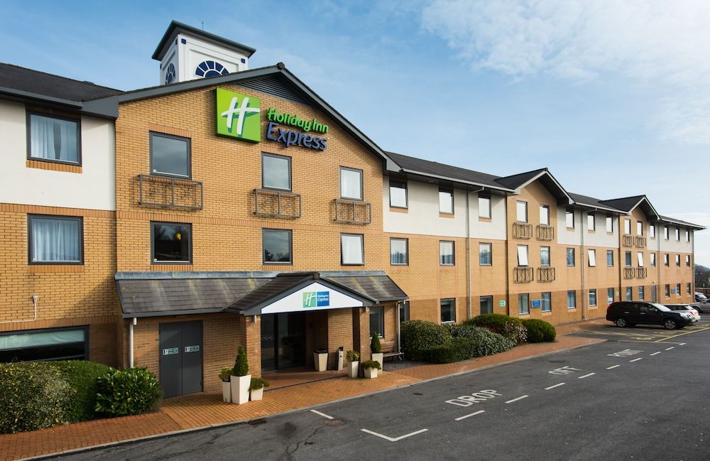 Holiday Inn Express Swansea - East