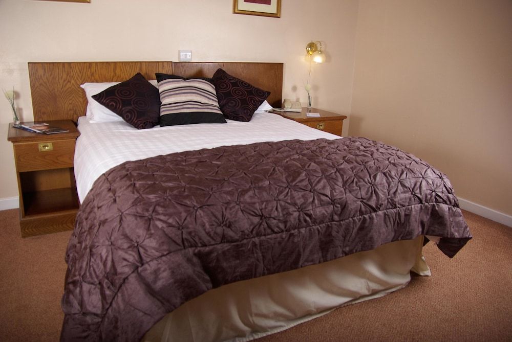 Beaufort Park Hotel 3