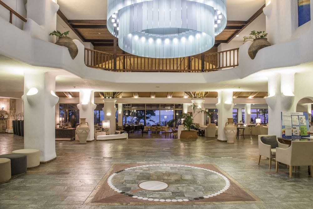 Coral Beach Hotel and Resort 2