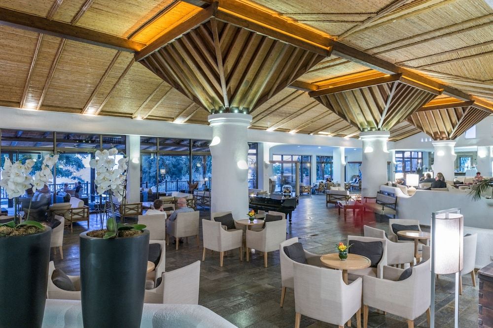 Coral Beach Hotel and Resort 3