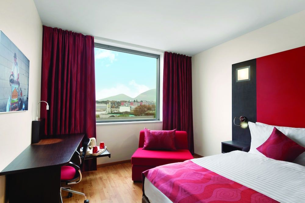 Ramada Encore Geneve 1