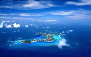 Tamarind Beach Hotel & Yacht Club